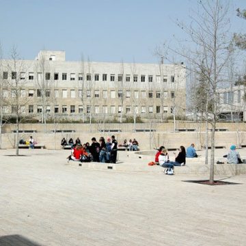 סיור ביד ושם לבנות עטרה